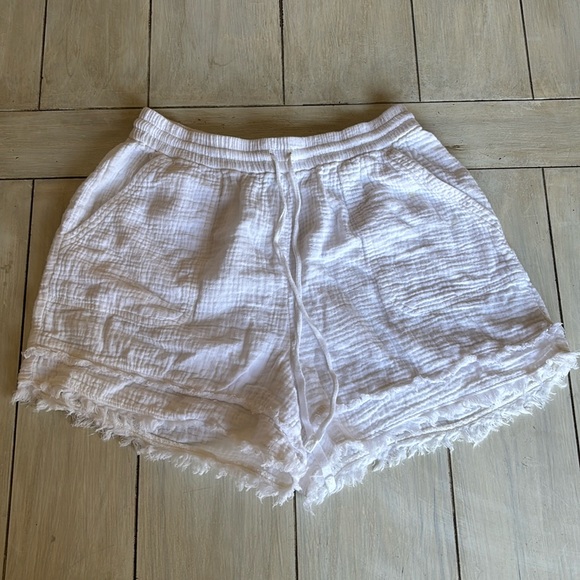 Saturday Sunday Anthropologie White Gauze Elastic Waist Shorts Small - Picture 1 of 3
